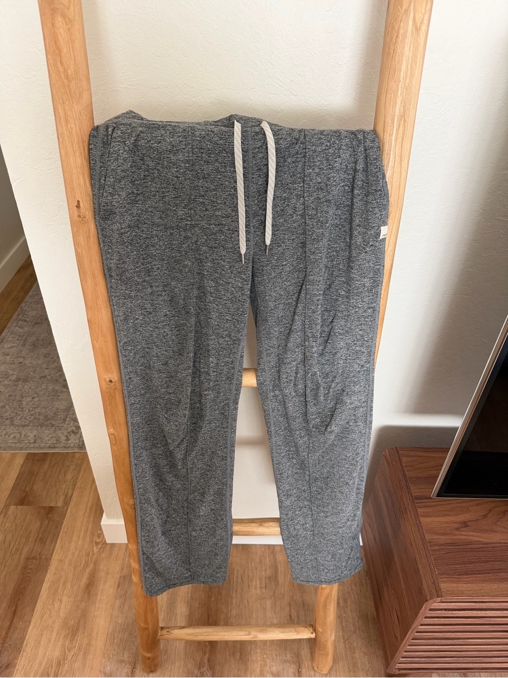 Vuori Heather Gray Lounge Leggings